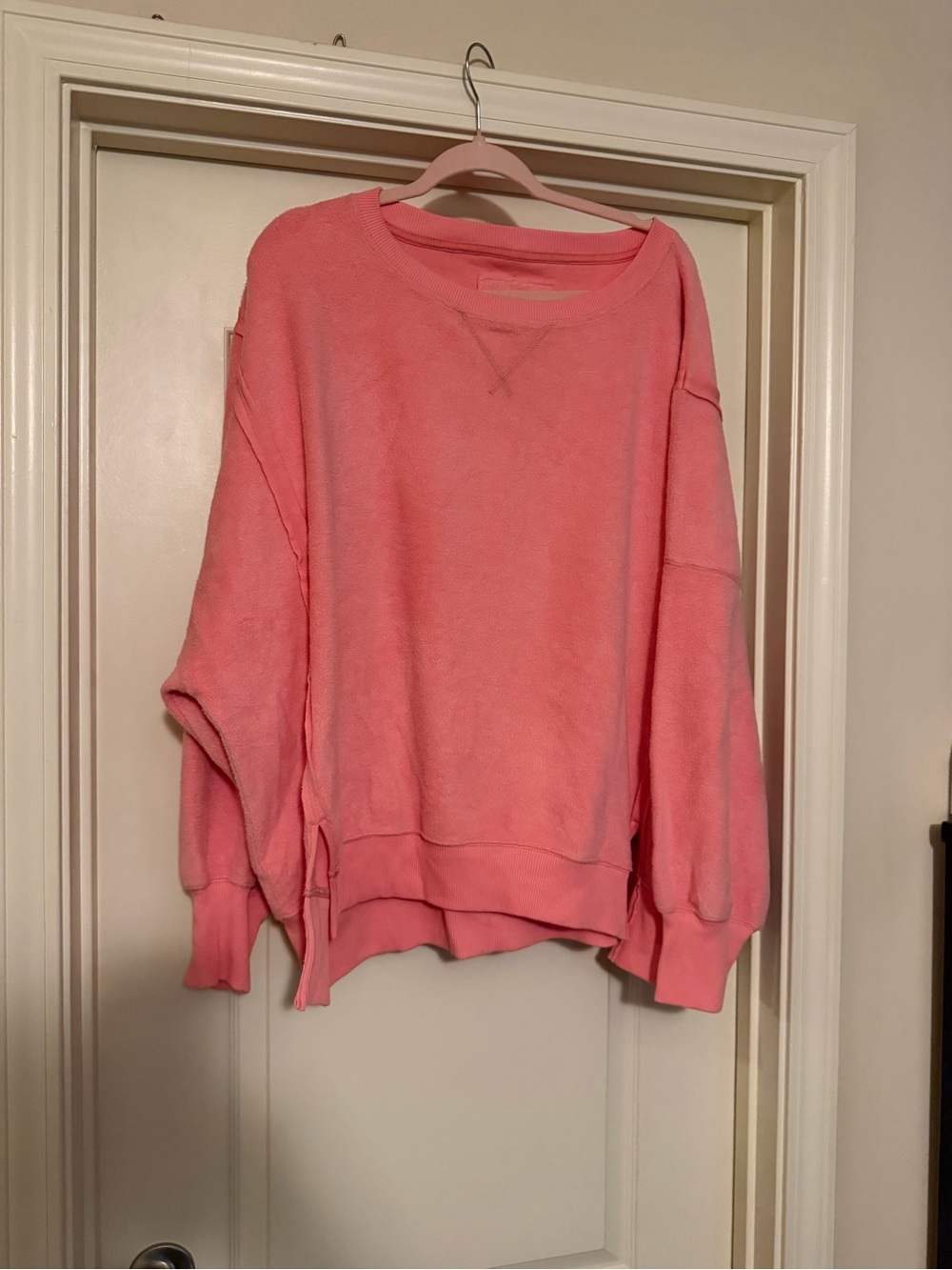 American Eagle Outfitters Oversized Crewneck Sweater - Coral Pink